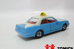 115-1-toyota-crown-taxi-blk