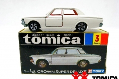 3-1-toyota-crown-white-deluxe-box