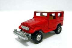 2-2-toyota-land-cruiser-red-colour-ivory-int-radial-wheels